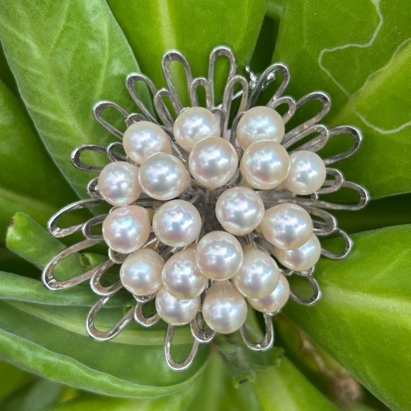 Vintage large 3D Elegant Silver and Pearl Floral Brooch pin pendant 33 grams